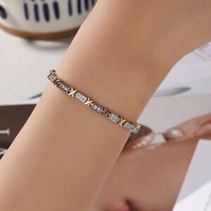 ⚜️ Contemporary Elegant Bracelet with Cubic Zirconia 💎